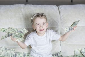Děti a peníze: Jak začít učit finanční gramotnost už v předškolním věku?