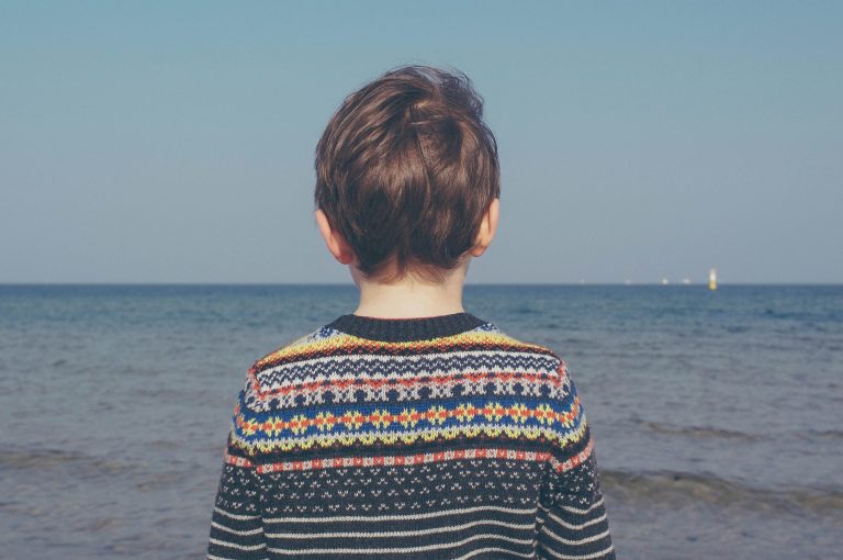 Tiché, ale silné: Jak porozumět a podpořit introvertní dítě